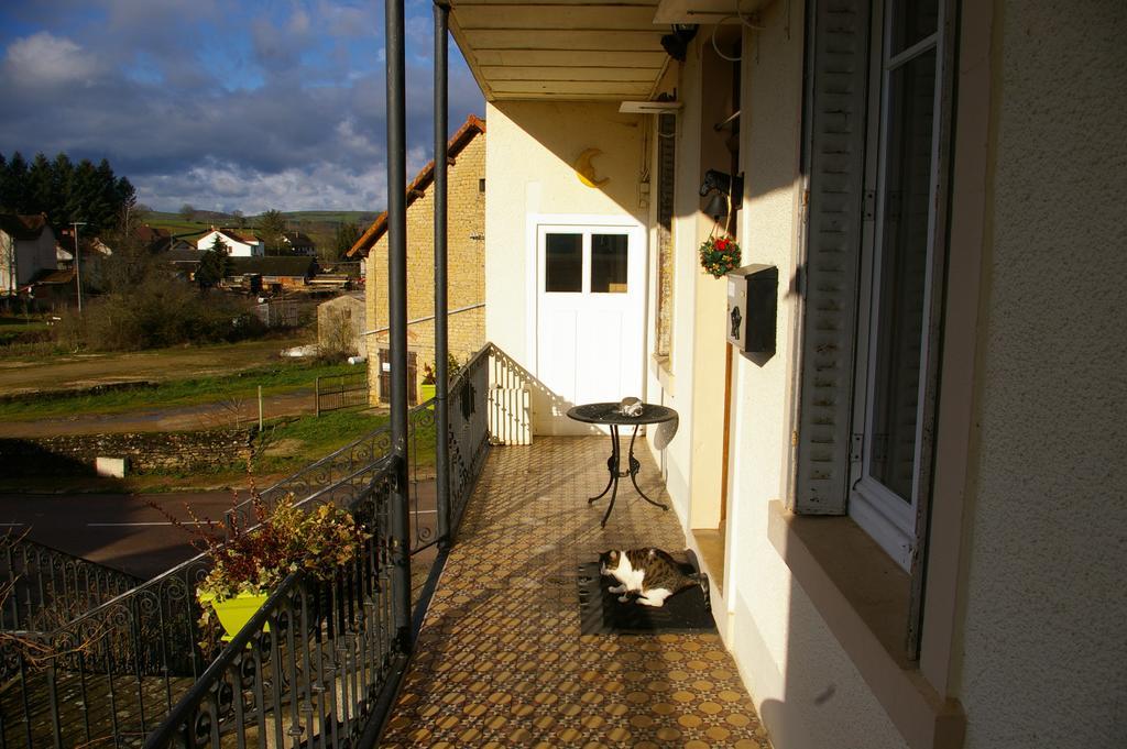 Chambres Au Logis Des Acacias Le Puley 外观 照片